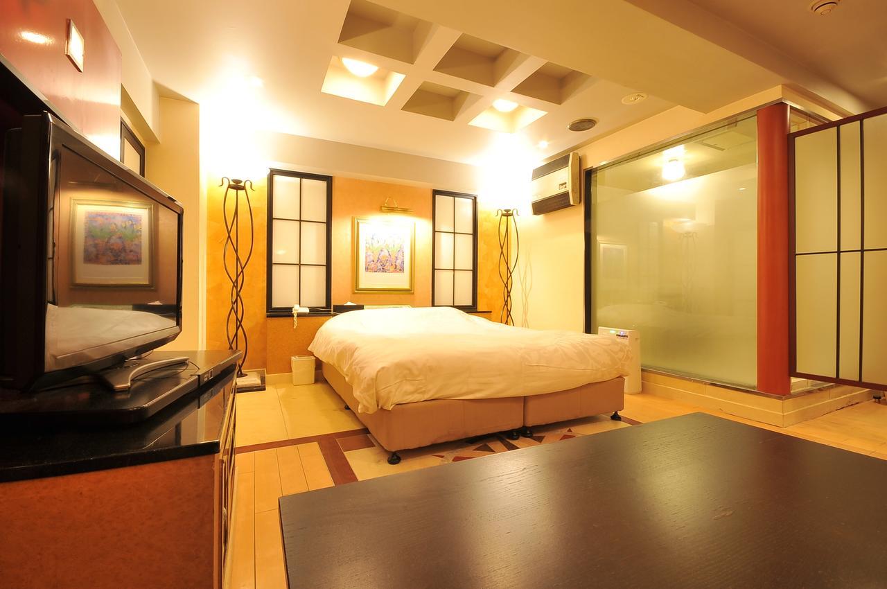 Two-Way (Adults Only) Hotel - Tokyo — Photos 1